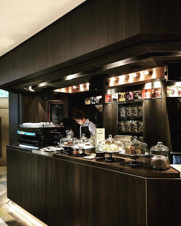 外國流行的Espresso Bar,香港未算普及,這間Fuel Espresso是小數具名氣的。其以招牌的濃 外國流行的Espresso Bar,香港未算普及,這間Fuel Espresso是小數具名氣的。其以招牌的濃