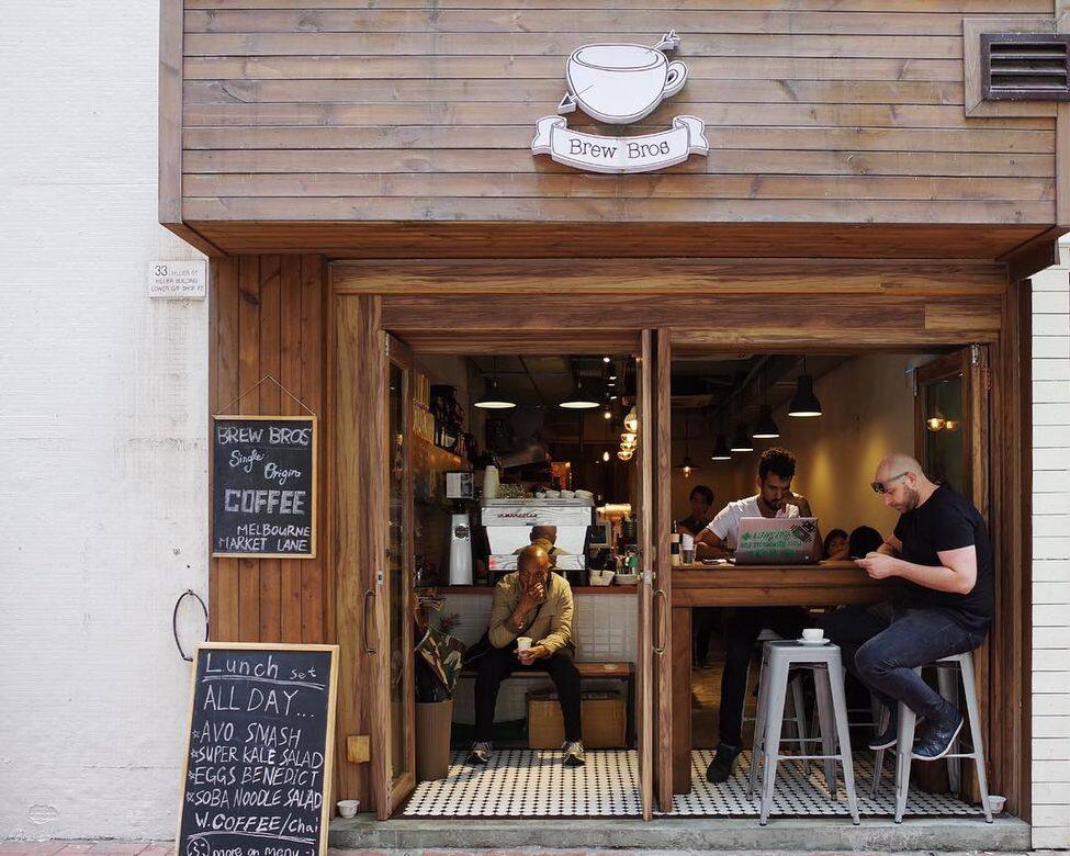 Brew Bros Coffee對咖啡製作一絲不苟,會定期在世界不同地方採購咖啡豆、咖啡過 Brew Bros Coffee對咖啡製作一絲不苟,會定期在世界不同地方採購咖啡豆、咖啡過