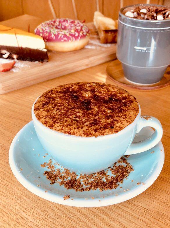 Brown Sugar Cappuccino,奶泡充滿空氣感,咖啡香滑味道什甜是愛甜的人必然點選的飲品。 Brown Sugar Cappuccino,奶泡充滿空氣感,咖啡香滑味道什甜是愛甜的人必然點選的飲品。