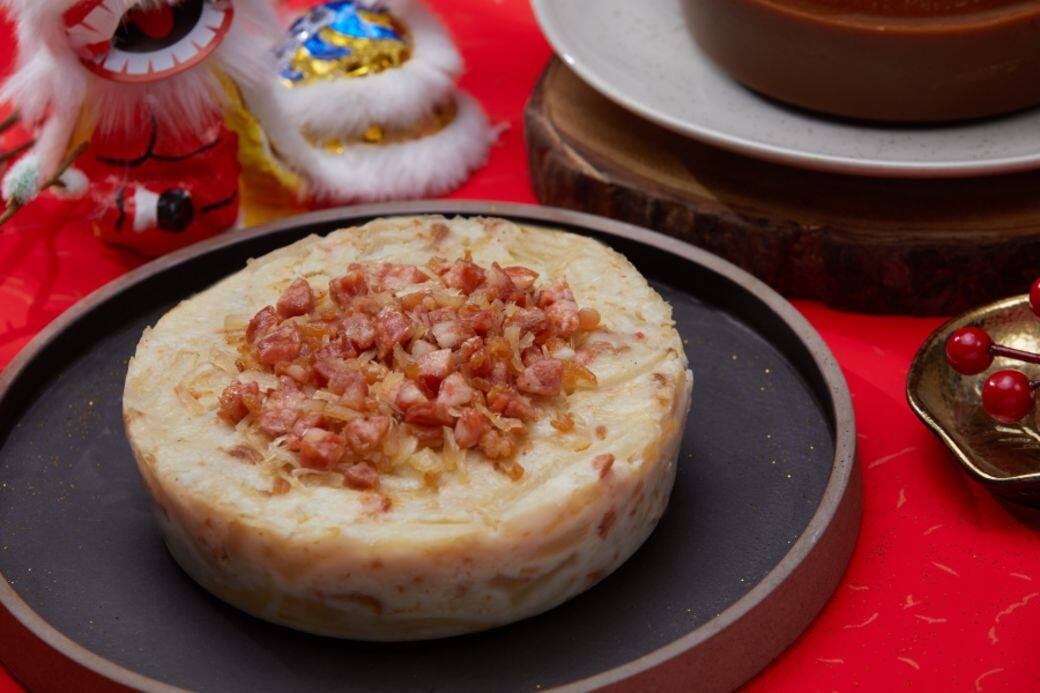 莫忘煮食金箔沖繩黑糖薑汁年糕($168)、 有機蘿蔔糕($168) 莫忘煮食金箔沖繩黑糖薑汁年糕($168)、 有機蘿蔔糕($168)