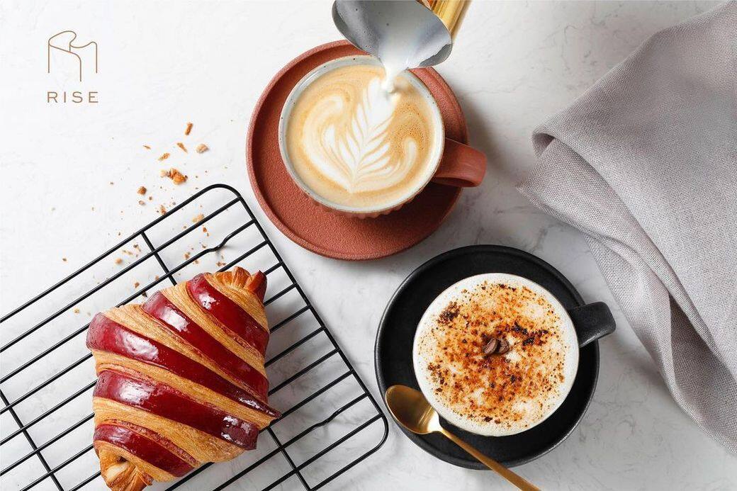 藝人黃婉曼有份投資的烘焙概念店RISE Kitchen,既是cafe,也是糕餅店和Baking Studio,此店 藝人黃婉曼有份投資的烘焙概念店RISE Kitchen,既是cafe,也是糕餅店和Baking Studio,此店