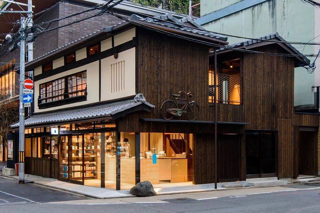 此外，你亦可去海外店打卡！日本京都開的店鋪，就融入了日本傳統的建築
