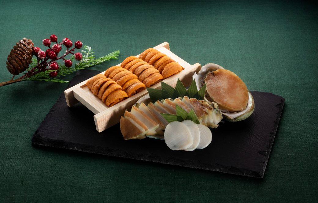 馬糞海膽鮑魚聖誕盛合—日本直送海膽使用($788/份) 馬糞海膽鮑魚聖誕盛合—日本直送海膽使用($788/份)