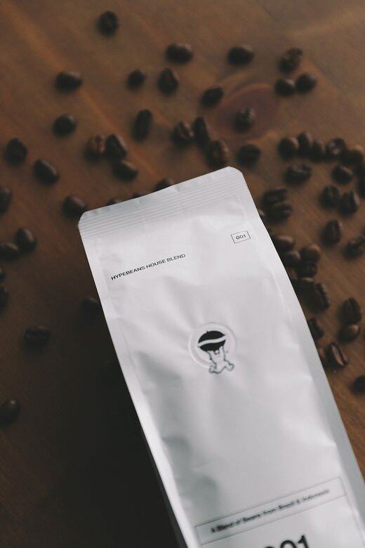 品牌的咖啡豆是品牌顧問兼世界級咖啡師 Hiroshi Sawada 的作品。咖啡豆由熟練的