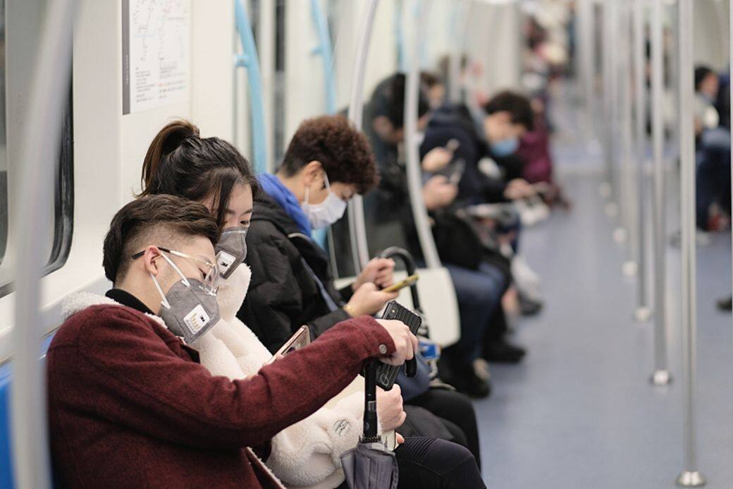 如臨時手上沒有信封,也可找一張A4紙 如臨時手上沒有信封,也可找一張A4紙