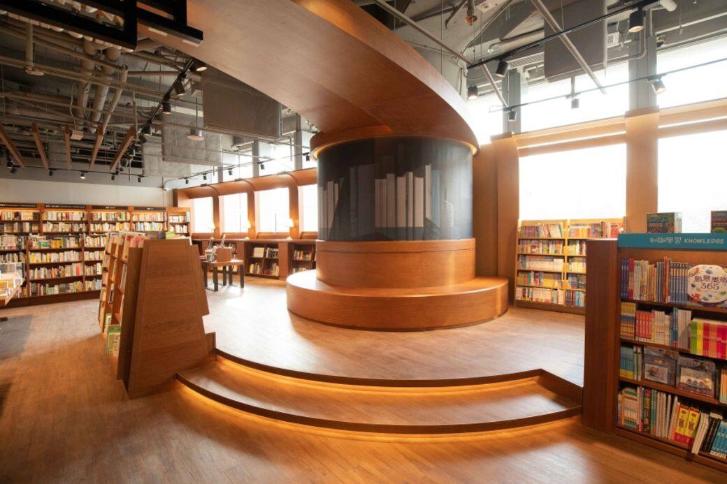 誠品新店 分店 屯門V city 開幕 eslite bookstore Tuen Mun 誠品新店 分店 屯門V city 開幕 eslite bookstore Tuen Mun