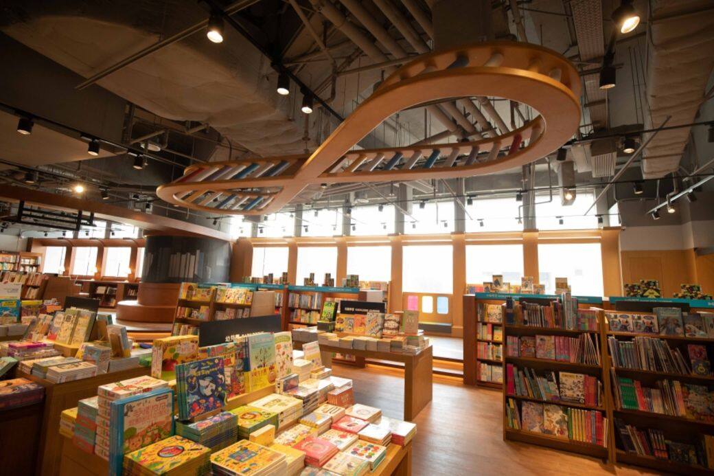 誠品新店 分店 屯門V city 開幕 eslite bookstore Tuen Mun 誠品新店 分店 屯門V city 開幕 eslite bookstore Tuen Mun