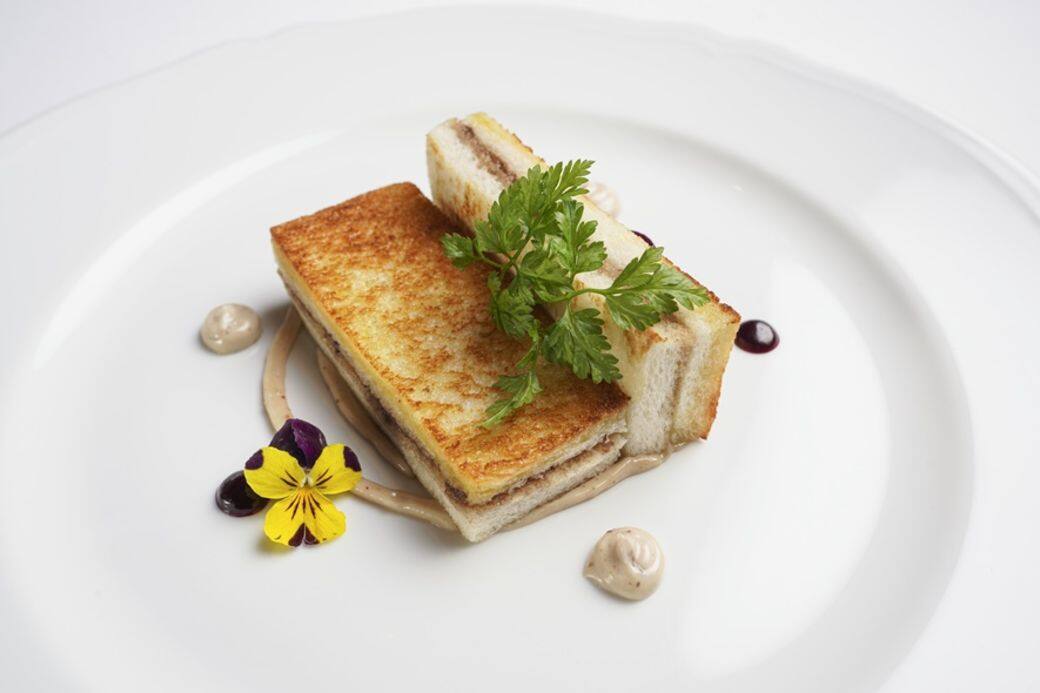 與意大利米芝蓮二星名廚Marco Sacco合作創辦的Castellana Hong Kong,其食材均來自意大利 與意大利米芝蓮二星名廚Marco Sacco合作創辦的Castellana Hong Kong,其食材均來自意大利