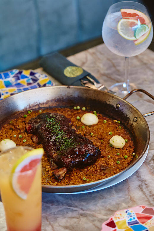 喜愛肉食的爸爸推介要試各式BBQ烤肉如「Dry Aged Bone-In US Prime Rib」及 La Rambla招牌菜 喜愛肉食的爸爸推介要試各式BBQ烤肉如「Dry Aged Bone-In US Prime Rib」及 La Rambla招牌菜
