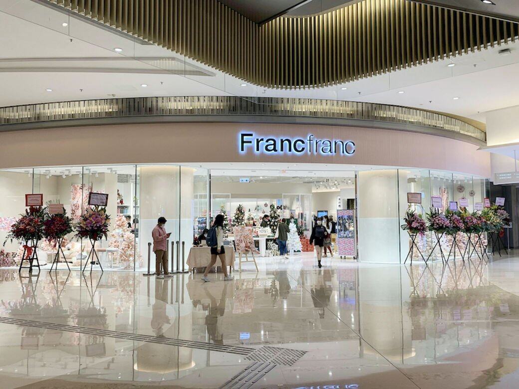 深受香港人歡迎的Francfranc現時已有六間分店，最新的將軍澳 PopCorn 分店則位於港