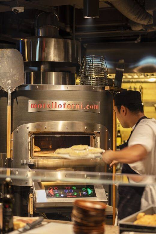 這裡主打pizza,特別在採用的穀物以人手磨製,讓小麥中的抗氧化物和營養 這裡主打pizza,特別在採用的穀物以人手磨製,讓小麥中的抗氧化物和營養