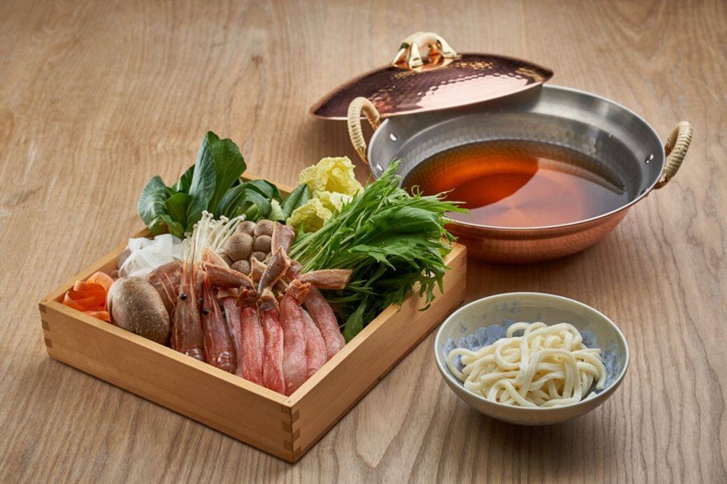 除了肉類,蔬菜更是由日本直送,最後還可選烏冬或白飯,筆者建議選白飯 除了肉類,蔬菜更是由日本直送,最後還可選烏冬或白飯,筆者建議選白飯