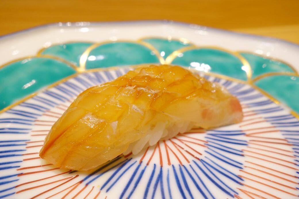 以「華」為名,因為此店壽司師傅是全華班。Sushi Hana主要提供師傅發辦,由一光、威 以「華」為名,因為此店壽司師傅是全華班。Sushi Hana主要提供師傅發辦,由一光、威