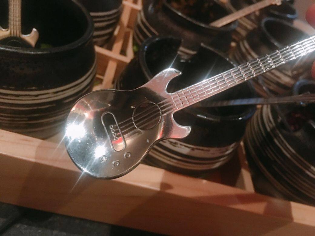 周杰倫的創辦人朋友同樣喜歡音樂,餐廳J POT by Gosango因此破格地將火鍋店 周杰倫的創辦人朋友同樣喜歡音樂,餐廳J POT by Gosango因此破格地將火鍋店