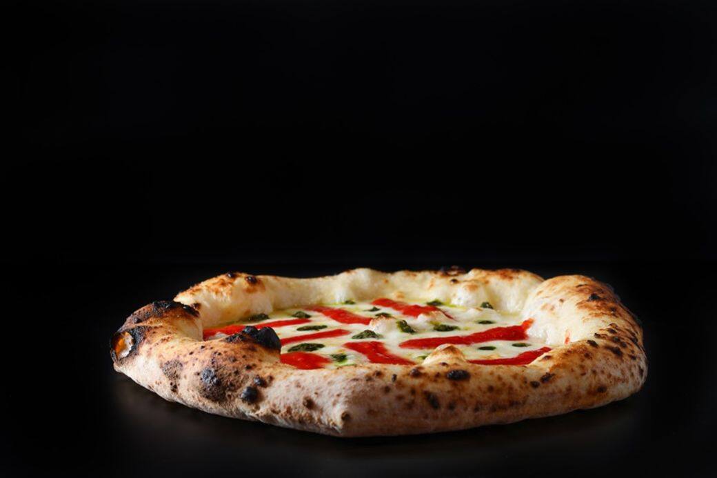 MARGHERITA SBAGLIATA HK$ 200材料:意大利坎帕納產地認證水牛芝士、Riccio蕃茄、濃縮羅勒、初榨橄 MARGHERITA SBAGLIATA HK$ 200材料:意大利坎帕納產地認證水牛芝士、Riccio蕃茄、濃縮羅勒、初榨橄