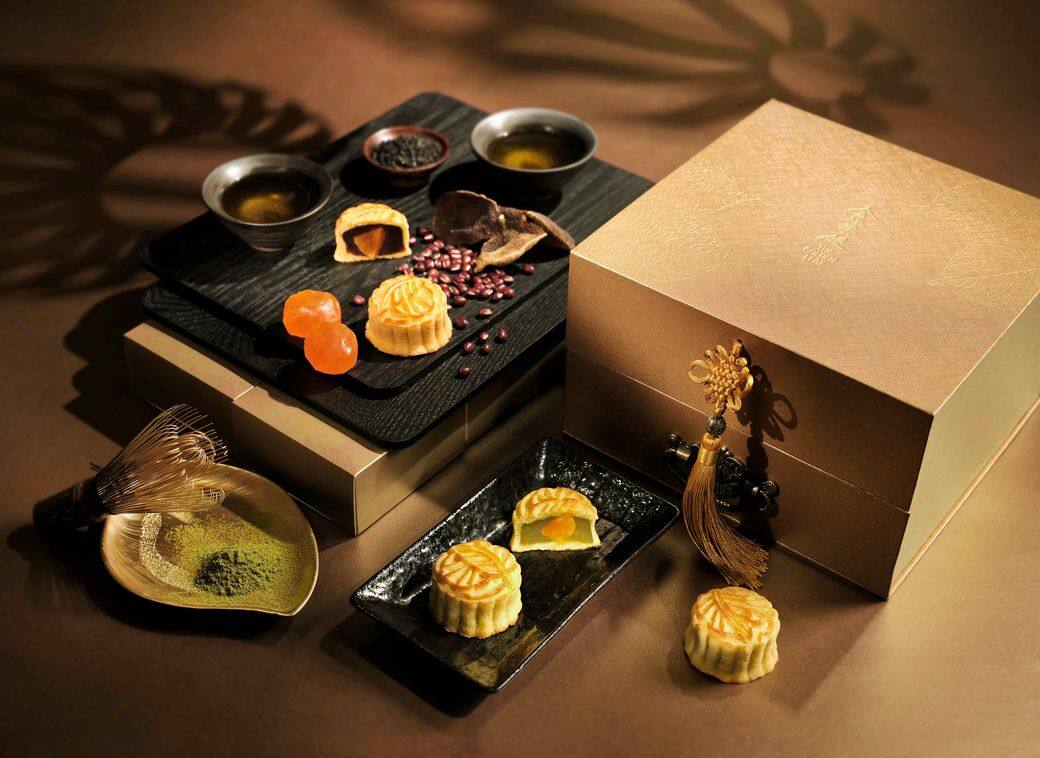 「金葉庭華貴四式迷你月餅禮盒」包覽四款口味:陳皮紅豆、綠茶蛋黃、碳烤金 「金葉庭華貴四式迷你月餅禮盒」包覽四款口味:陳皮紅豆、綠茶蛋黃、碳烤金