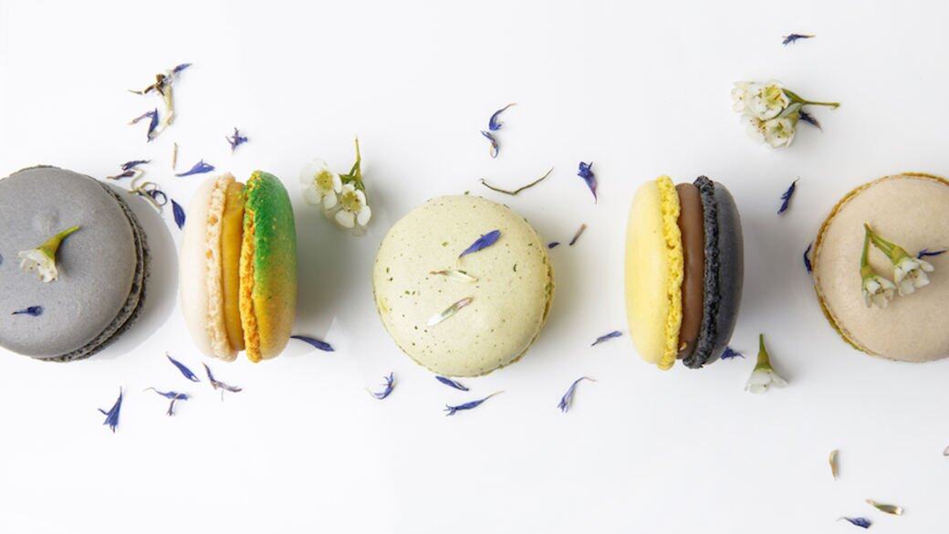 至於另一法式傳統甜點 macaron,當然適合外帶回家細味那外酥內軟的口感,,單 至於另一法式傳統甜點 macaron,當然適合外帶回家細味那外酥內軟的口感,,單
