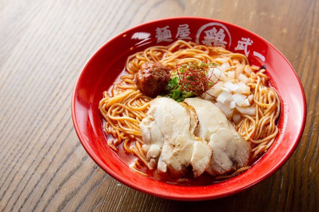 另外這裏以居酒屋結合拉麵店為概念,因此小食和迷你丼飯的選擇亦比 另外這裏以居酒屋結合拉麵店為概念,因此小食和迷你丼飯的選擇亦比