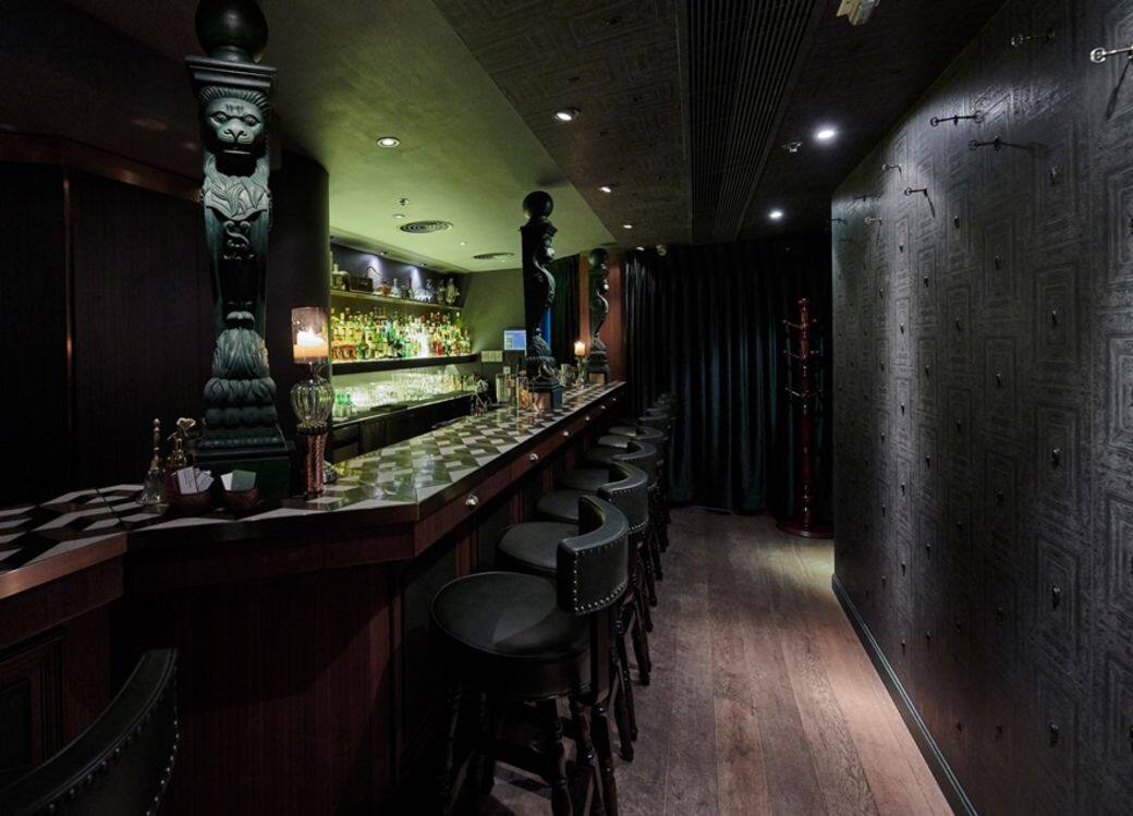 這間神秘的雞尾酒酒吧ROOM 309,由行內著名調酒師Antonio Lai主理,光是這一點已 這間神秘的雞尾酒酒吧ROOM 309,由行內著名調酒師Antonio Lai主理,光是這一點已
