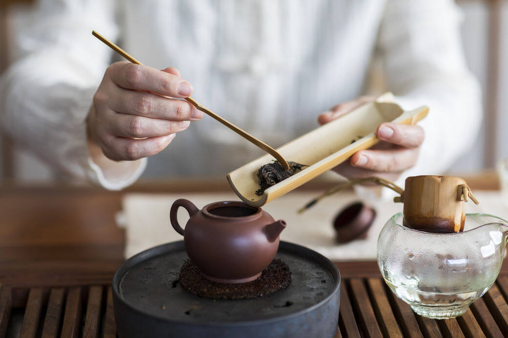 「茶」的發展,其實一直是文化的傳承,也是生活的藝術;茶,因為帶有文化氣息 「茶」的發展,其實一直是文化的傳承,也是生活的藝術;茶,因為帶有文化氣息