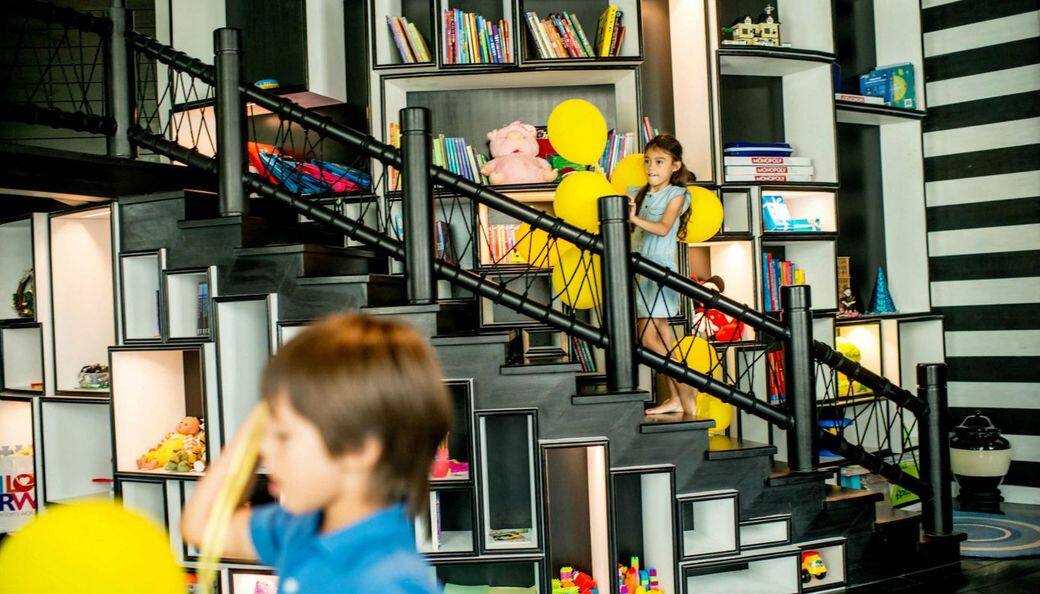 InterContinental Danang的室內兒童遊樂場超出色。名為Planet Trekkers & teen Center的兒童活動中心,真的可以 InterContinental Danang的室內兒童遊樂場超出色。名為Planet Trekkers & teen Center的兒童活動中心,真的可以