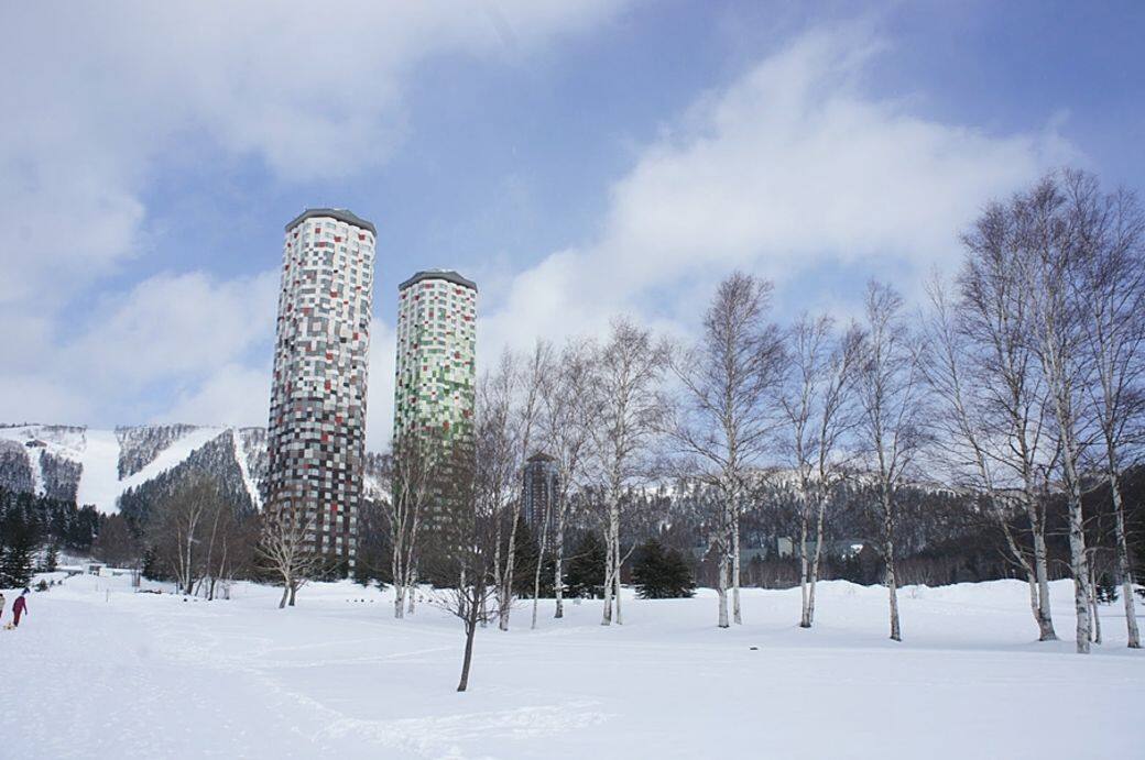而星野Tomamu度假村滑雪場更設有滑雪學院 而星野Tomamu度假村滑雪場更設有滑雪學院