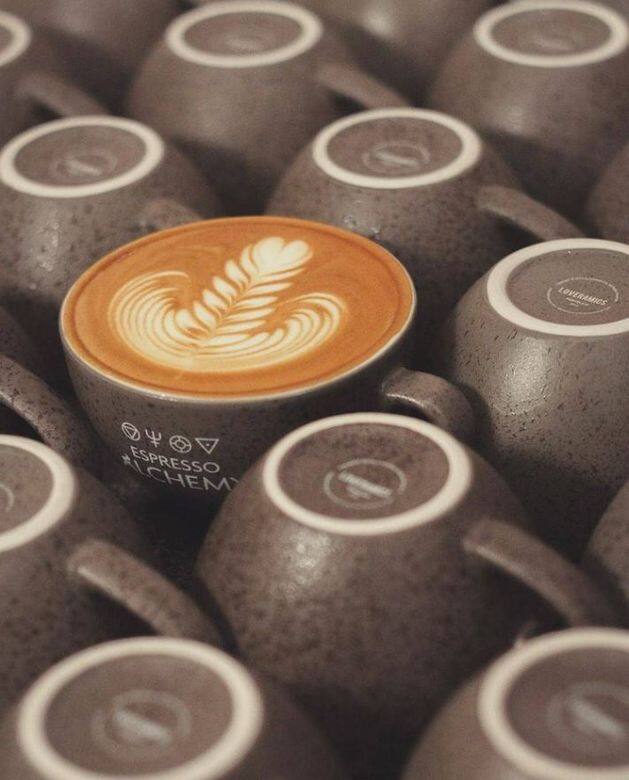 Roasters Alchemy地址:葵涌葵喜街13-29號永恆工業大廈3樓301室電話: 37493980營業時間:星 Roasters Alchemy地址:葵涌葵喜街13-29號永恆工業大廈3樓301室電話: 37493980營業時間:星