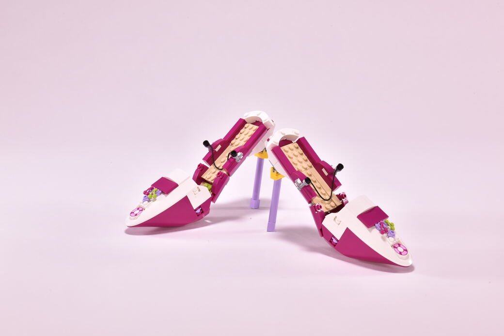 LEGO®一直鼓勵玩家發揮創意,以顆粒去拼砌及創作多元化的作品,而這個統 LEGO®一直鼓勵玩家發揮創意,以顆粒去拼砌及創作多元化的作品,而這個統