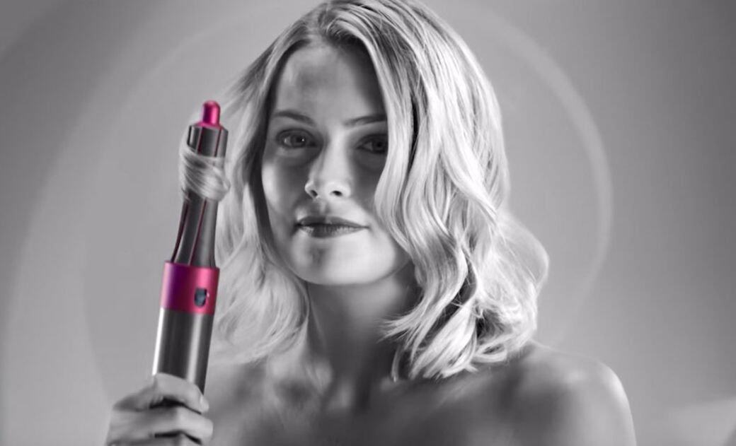 Dyson Airwrap™第一款透過空氣渦流的捲髮器,一推出市面已成為女士心目中的「神 Dyson Airwrap™第一款透過空氣渦流的捲髮器,一推出市面已成為女士心目中的「神