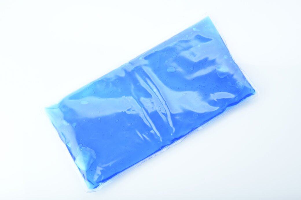 消暑度:**即用冷凍包就如冬天用的暖包,以水與冰凝劑製成,經壓力後會產 消暑度:**即用冷凍包就如冬天用的暖包,以水與冰凝劑製成,經壓力後會產