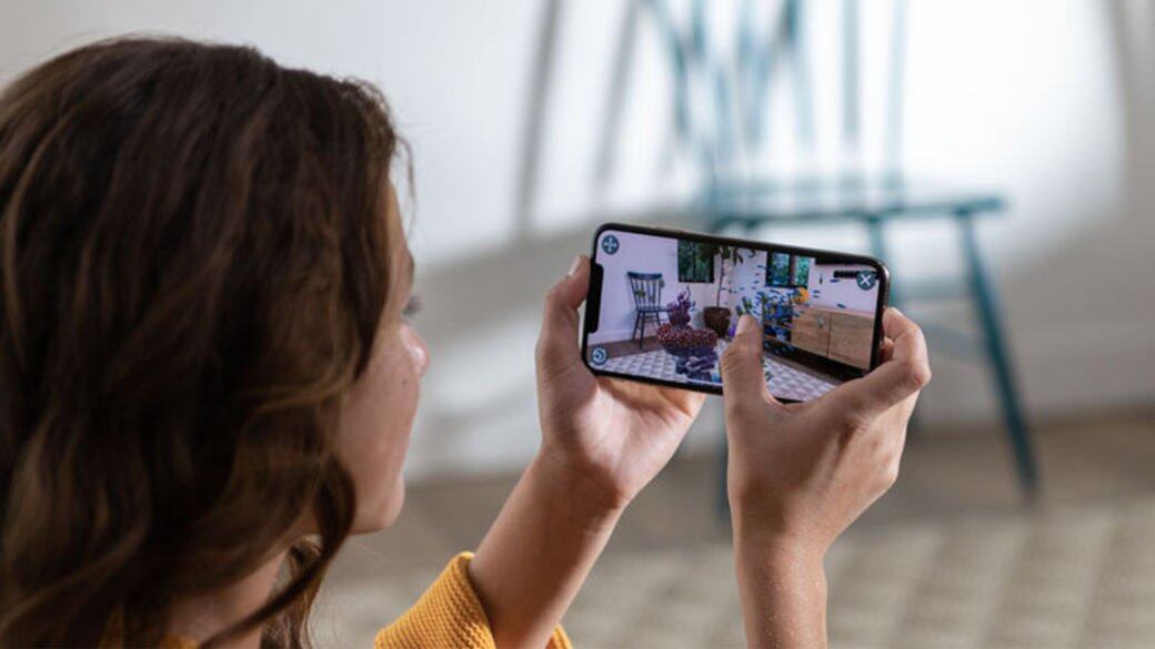 4. 高電量高容量整天拍照拍片,手機電量容量很易不夠用。iPhone Xs Max聲稱電 4. 高電量高容量整天拍照拍片,手機電量容量很易不夠用。iPhone Xs Max聲稱電
