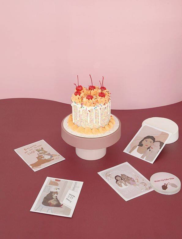 人氣蛋糕精品店Vive Cake Boutique也湊熱鬧推出母親節蛋糕,值得推介的是一款與 人氣蛋糕精品店Vive Cake Boutique也湊熱鬧推出母親節蛋糕,值得推介的是一款與