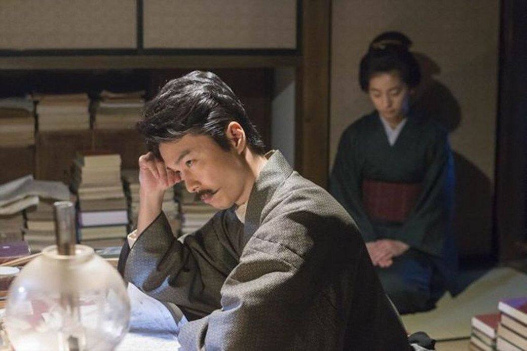 夏目漱石娶回來的妻子鏡子史上被稱為「惡妻」,事實上是鏡子出身富貴,不 夏目漱石娶回來的妻子鏡子史上被稱為「惡妻」,事實上是鏡子出身富貴,不