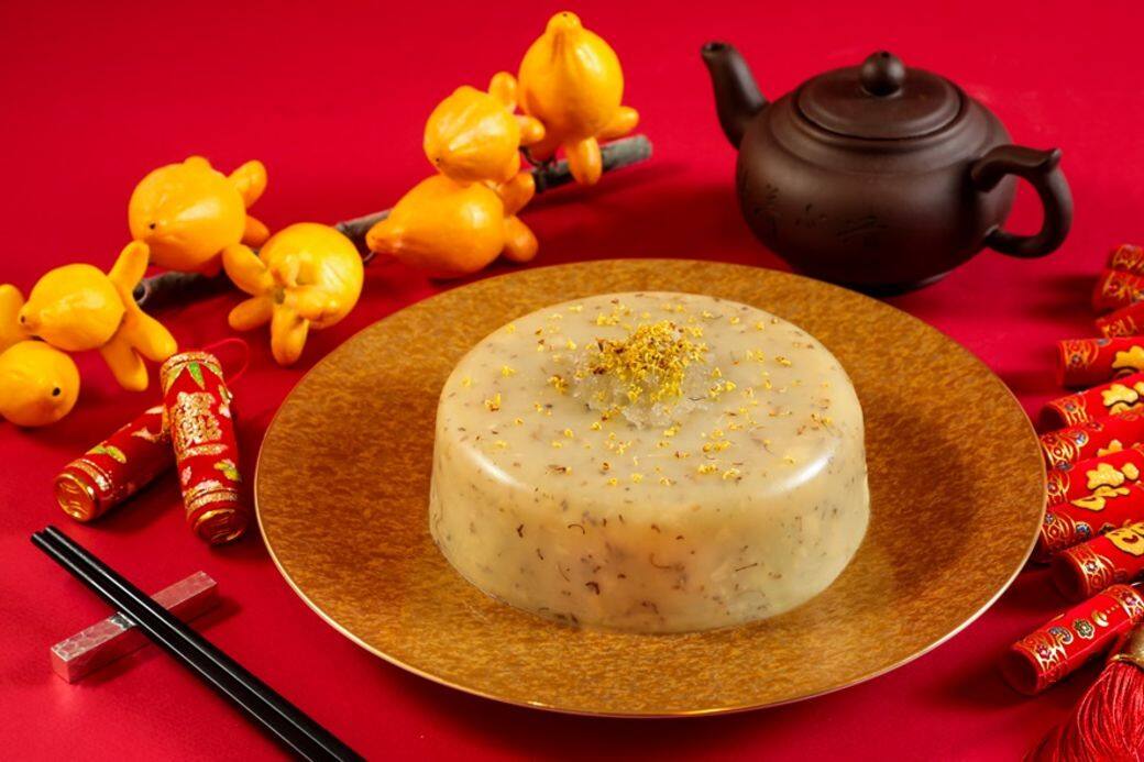 矜貴有兩個原因,一則本年度是華懋集團成立六十週年以來首次在旗下 矜貴有兩個原因,一則本年度是華懋集團成立六十週年以來首次在旗下