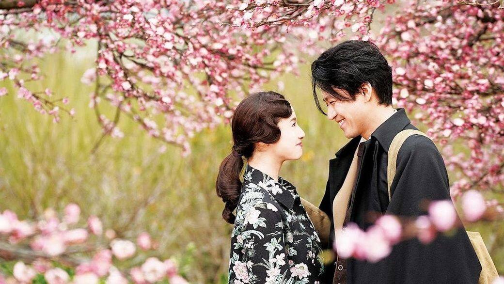 既是富二代、亦有才華、富學識、心思細膩敏感、而且有「昭和美男子」之稱的太 既是富二代、亦有才華、富學識、心思細膩敏感、而且有「昭和美男子」之稱的太