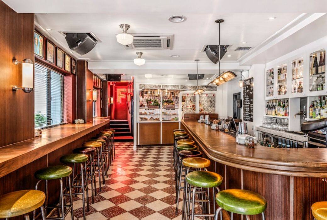 位於中環雲咸街的餐廳酒吧 Frank’s Italian American Social Club主打意大利與美式經典菜。今 位於中環雲咸街的餐廳酒吧 Frank’s Italian American Social Club主打意大利與美式經典菜。今