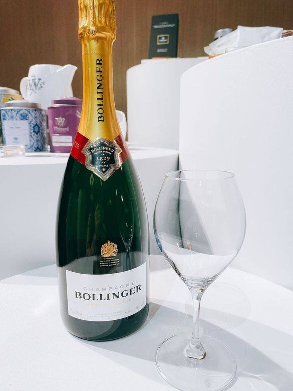 亮點四:007龐德熱愛的Champagne Bollinger伯爵茶香檳在空中也能品嚐英國皇室指定用 亮點四:007龐德熱愛的Champagne Bollinger伯爵茶香檳在空中也能品嚐英國皇室指定用