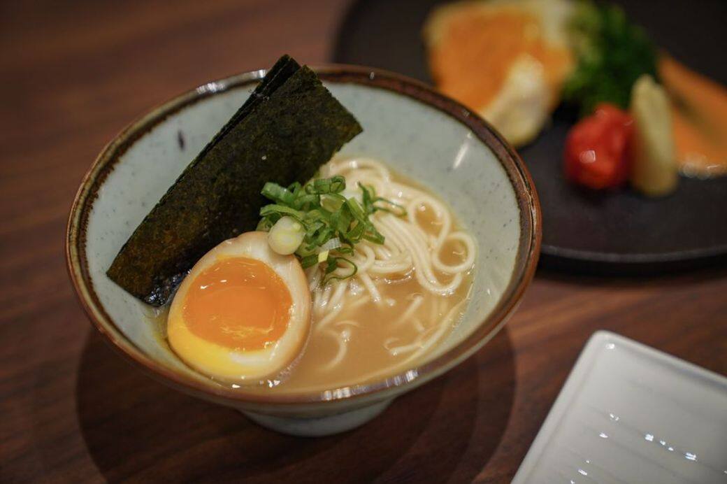 另外套餐的選項更包含班尼迪克蛋或粥品套餐等等,正餐則有星宇特選 另外套餐的選項更包含班尼迪克蛋或粥品套餐等等,正餐則有星宇特選