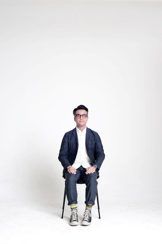 Keith Chan陳丞軒,生於80年代,乃土生土長的設計師。在香港讀設計、做設計同時 Keith Chan陳丞軒,生於80年代,乃土生土長的設計師。在香港讀設計、做設計同時