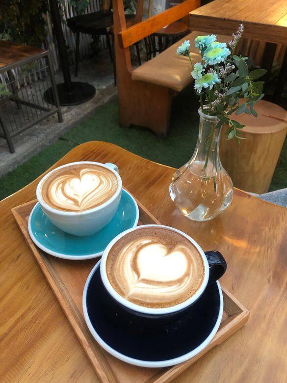 同樣位處益善洞的Madang Cafe, 雖然和不少打着鮮花店Cafe旗號的Cafe一樣,但它的 同樣位處益善洞的Madang Cafe, 雖然和不少打着鮮花店Cafe旗號的Cafe一樣,但它的