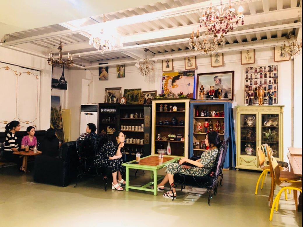 6. 梨太院古董家具店- Kaffee Coffee Shop地址:龍山區梨泰院路20-17 6. 梨太院古董家具店- Kaffee Coffee Shop地址:龍山區梨泰院路20-17