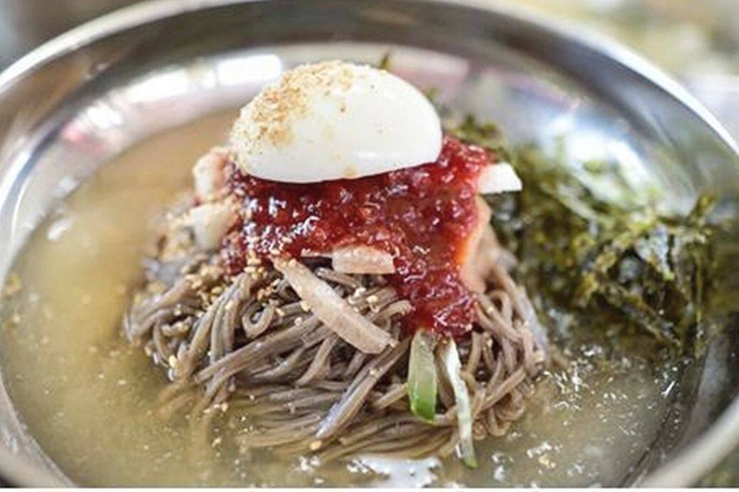 炎炎夏夏,吃一腕清涼的冷麵最為醒胃 炎炎夏夏,吃一腕清涼的冷麵最為醒胃