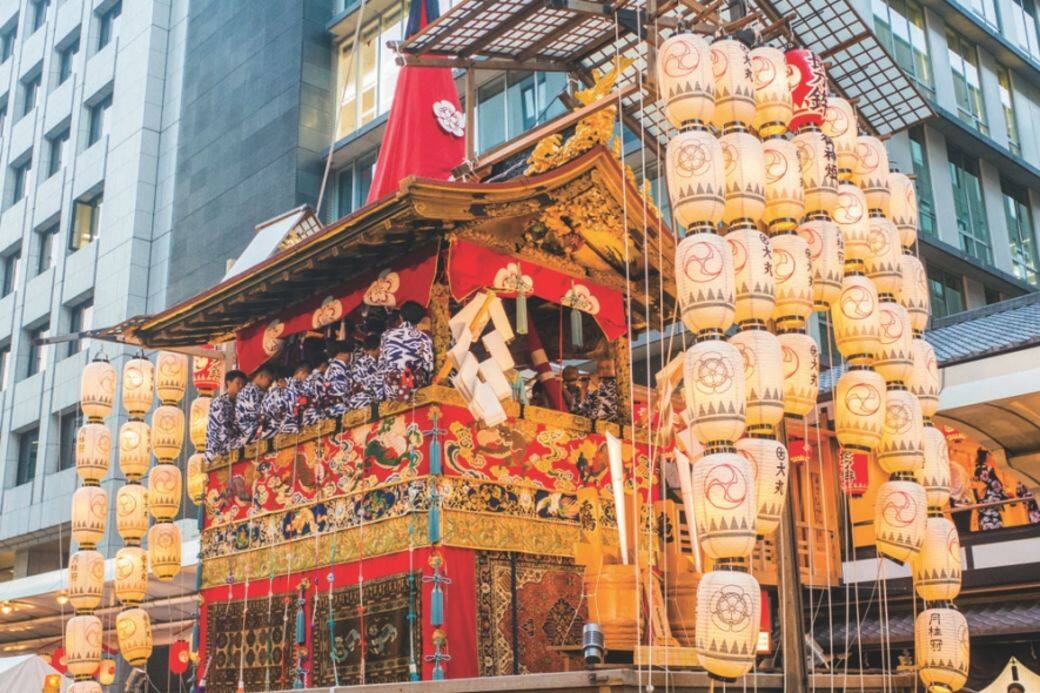 暑假去日本,不能錯過期間限定的日本祭典。各具特色的祭典將在各縣舉 暑假去日本,不能錯過期間限定的日本祭典。各具特色的祭典將在各縣舉