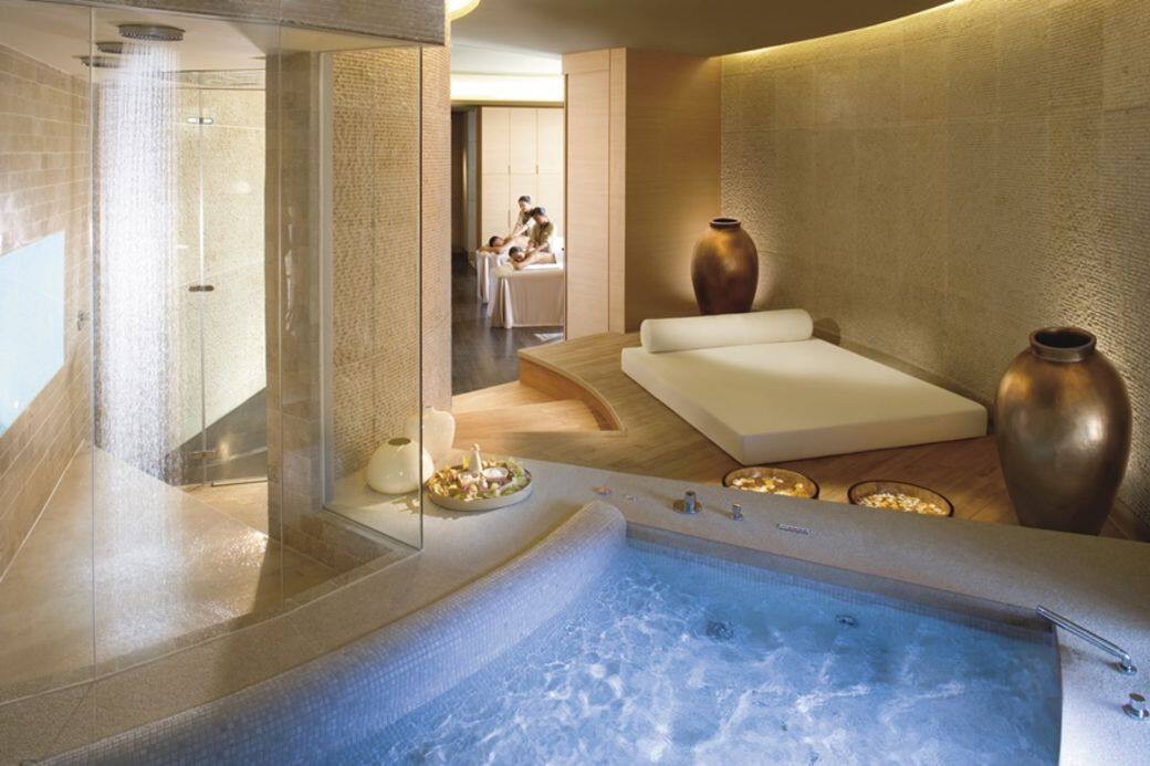 水療套房是獨立的,Jacuzzi、蒸氣浴室等設施能獨享。 水療套房是獨立的,Jacuzzi、蒸氣浴室等設施能獨享。