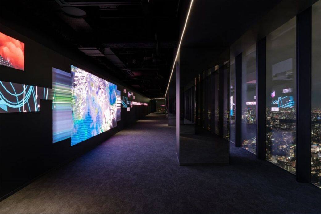 「DATA SCAPE」透過約30平方公尺的LED顯示器 「DATA SCAPE」透過約30平方公尺的LED顯示器