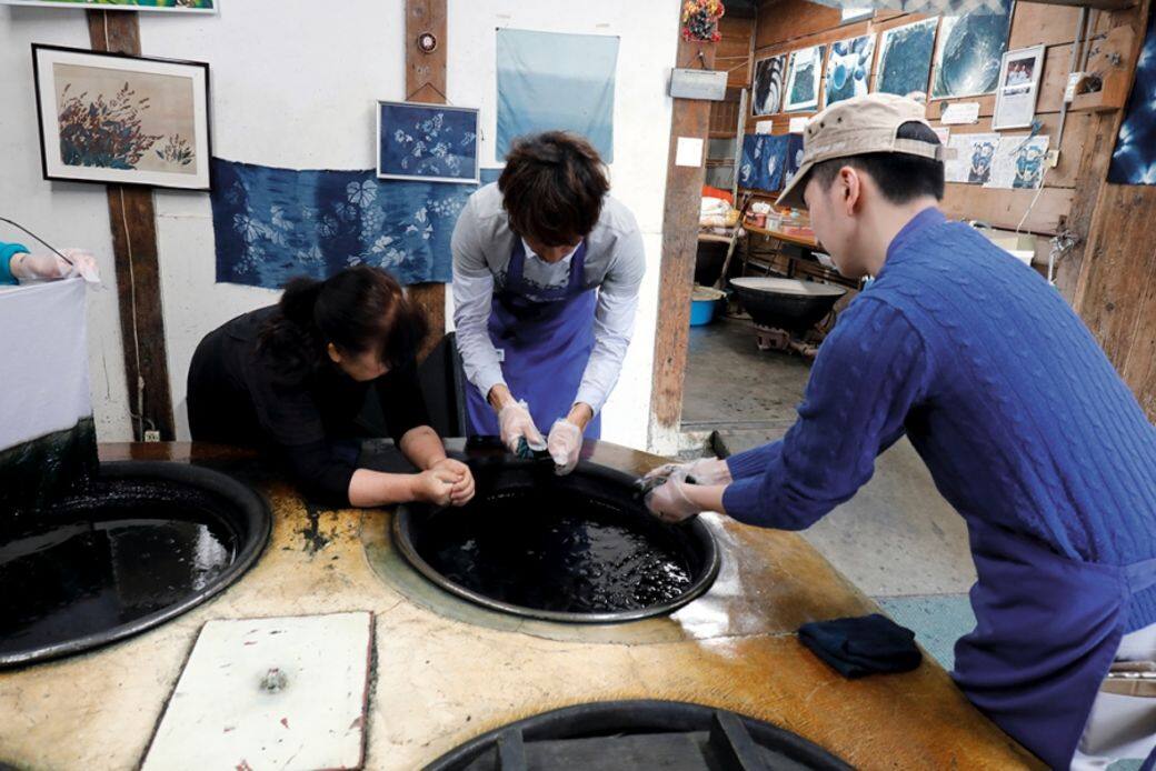 採訪當日,Buaisou正為東京銀座Tory Burch的新店製作布料,用來做限定發售的服裝 採訪當日,Buaisou正為東京銀座Tory Burch的新店製作布料,用來做限定發售的服裝
