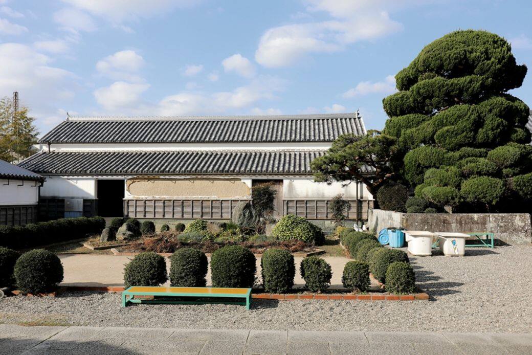 藍の館位處昔日大戶人家的庭園內 藍の館位處昔日大戶人家的庭園內