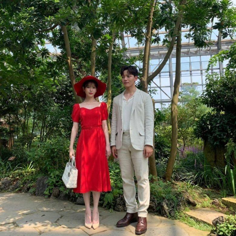位於華城的「友利花植物園」是一座大型的韓式玻璃溫室 位於華城的「友利花植物園」是一座大型的韓式玻璃溫室