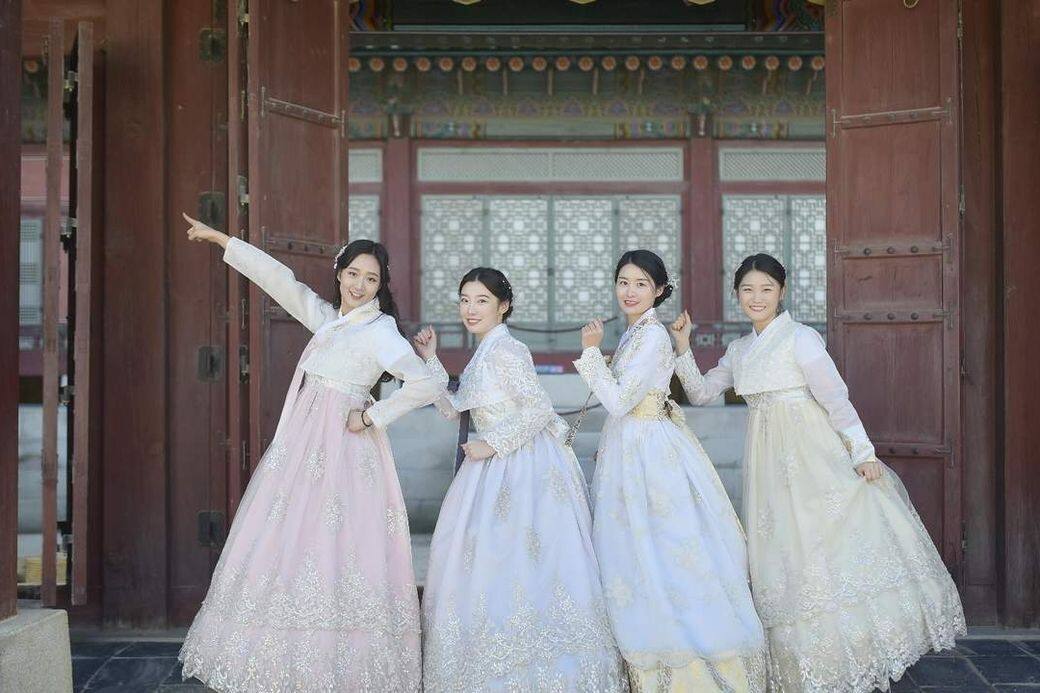 與閨密去旅行,最好玩之處就是可盡情互相拍照 與閨密去旅行,最好玩之處就是可盡情互相拍照