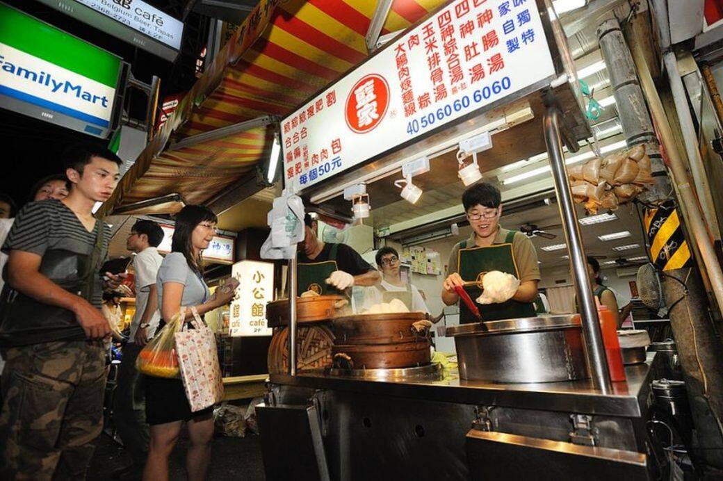 公館夜市位於台北大安區台灣大學旁,以羅斯福路台灣大學門口、汀州路 公館夜市位於台北大安區台灣大學旁,以羅斯福路台灣大學門口、汀州路